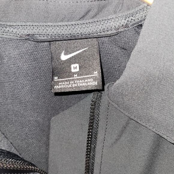 Nike Jacket Womens Size Medium Midweight Sideline Black Magnetic Pockets - Picture 2 of 12